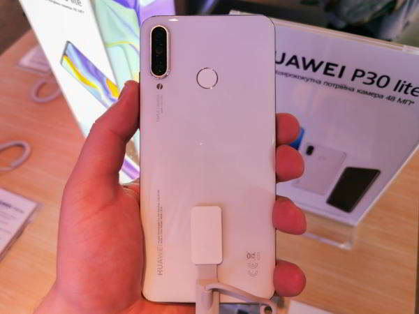 Репортаж с презентации Huawei P30 Lite в Украине - 48 молодежных мегапикселей Репортаж с презентации Huawei P30 Lite в Украине - 48 молодежных мегапикселей