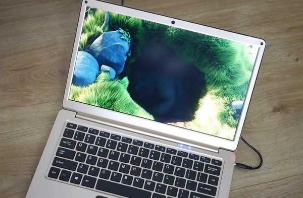 Обзор YEPO 737A: недорогой ноутбук с тонкими краями Обзор YEPO 737A: недорогой ноутбук с тонкими краями