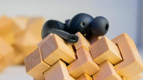 Обзор гарнитуры Huawei FreeBuds Lite. Полностью беспроводная красотка