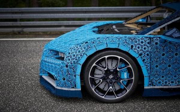 Полноразмерный Bugatti Chiron из миллиона деталей Lego умеет даже ездить Полноразмерный Bugatti Chiron из миллиона деталей Lego умеет даже ездить