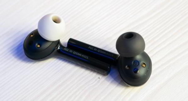 Обзор гарнитуры Huawei FreeBuds Lite. Полностью беспроводная красотка