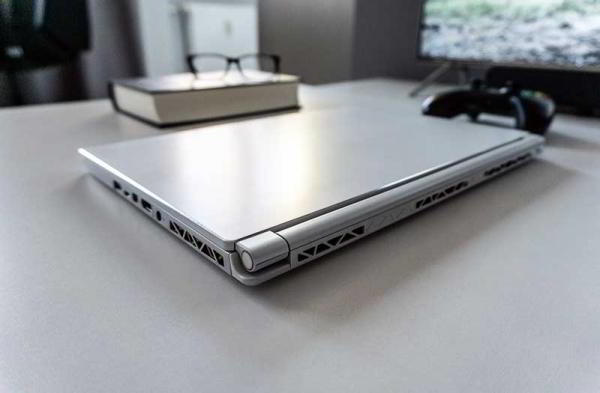 Обзор MSI P65 Creator: самый красивый игровой ноутбук 2018 года Обзор MSI P65 Creator: самый красивый игровой ноутбук 2018 года