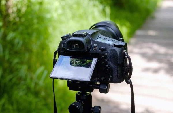 Обзор Sony RX10 Mark IV: лучшая камера всё в одном от Sony Обзор Sony RX10 Mark IV: лучшая камера всё в одном от Sony