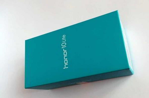 Обзор Honor 10 Lite: бюджетный телефон с потрясной внешностью Обзор Honor 10 Lite: бюджетный телефон с потрясной внешностью