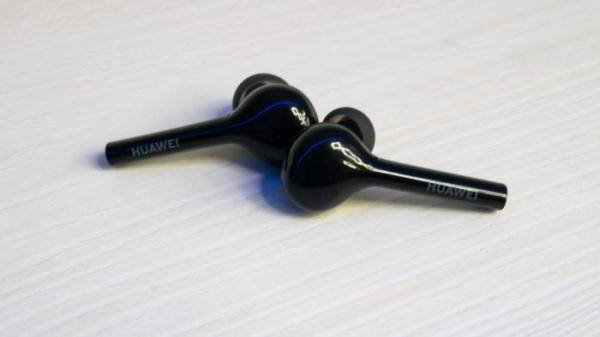 Обзор гарнитуры Huawei FreeBuds Lite. Полностью беспроводная красотка
