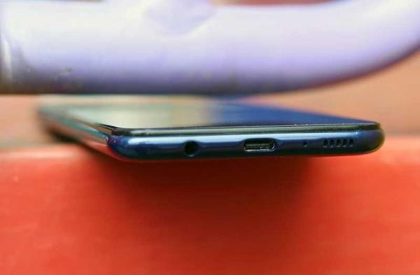 Обзор Samsung Galaxy M20: угроза смартфонам Xiaomi и Huawei Обзор Samsung Galaxy M20: угроза смартфонам Xiaomi и Huawei