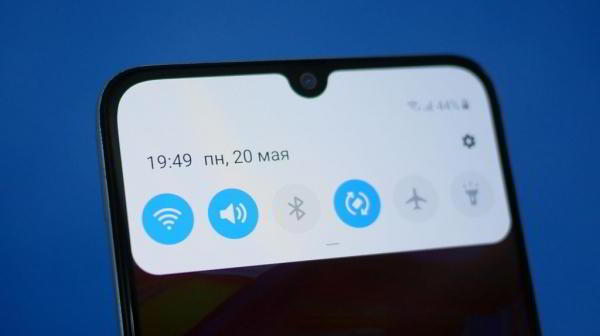 Обзор смартфона Samsung Galaxy A70: внушительный экран и емкая батарея Обзор смартфона Samsung Galaxy A70: внушительный экран и емкая батарея