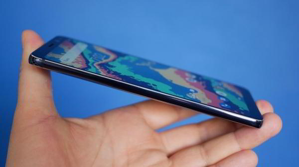 Обзор смартфона Nokia 9 PureView: пентакамера с оптикой Zeiss Обзор смартфона Nokia 9 PureView: пентакамера с оптикой Zeiss