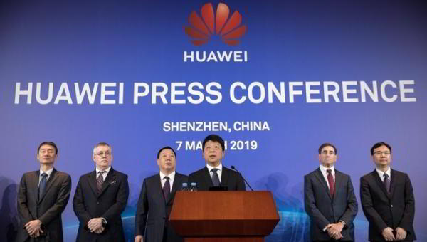 Власти США лишили Huawei доступа к Android Власти США лишили Huawei доступа к Android