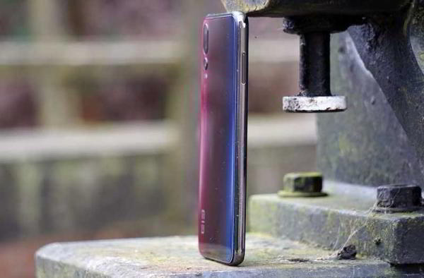 Обзор Elephone A5: сумеречный дизайн и пять камер за 200$ Обзор Elephone A5: сумеречный дизайн и пять камер за 200$