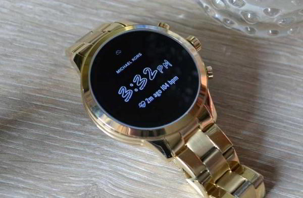 Обзор Michael Kors Access Runway: функциональные и модные умные часы Обзор Michael Kors Access Runway: функциональные и модные умные часы
