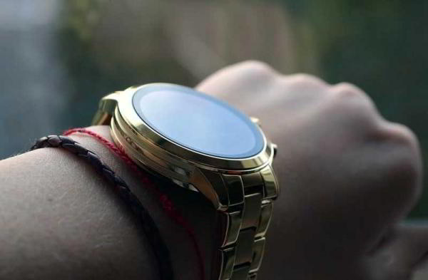 Обзор Michael Kors Access Runway: функциональные и модные умные часы Обзор Michael Kors Access Runway: функциональные и модные умные часы