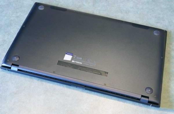 Обзор Asus ZenBook 15 UX533 производительного ноутбука в компактном корпусе Обзор Asus ZenBook 15 UX533 производительного ноутбука в компактном корпусе