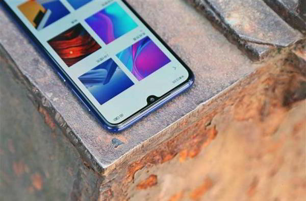 Обзор Xiaomi Mi 9 SE уменьшенной версии флагмана Обзор Xiaomi Mi 9 SE уменьшенной версии флагмана