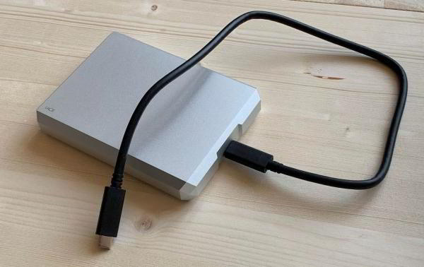 Обзор внешнего накопителя LaCie Mobile Drive (5TB) Обзор внешнего накопителя LaCie Mobile Drive (5TB)