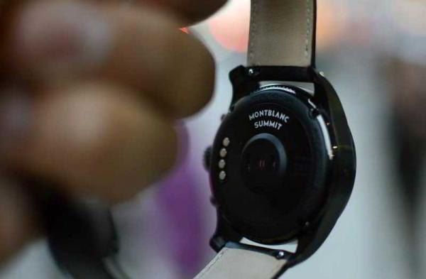 Обзор Montblanc Summit 2: красивые и функциональные смарт-часы Обзор Montblanc Summit 2: красивые и функциональные смарт-часы