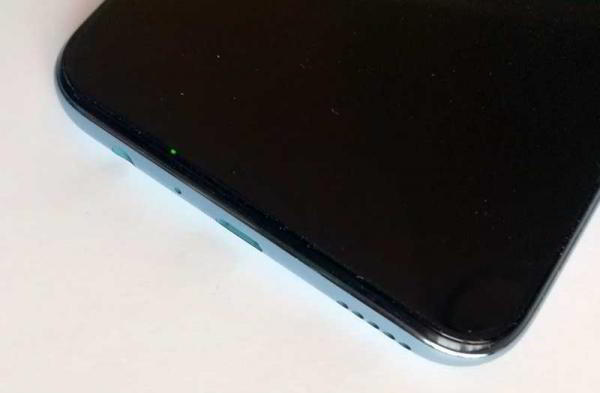 Обзор Honor 10 Lite: бюджетный телефон с потрясной внешностью Обзор Honor 10 Lite: бюджетный телефон с потрясной внешностью