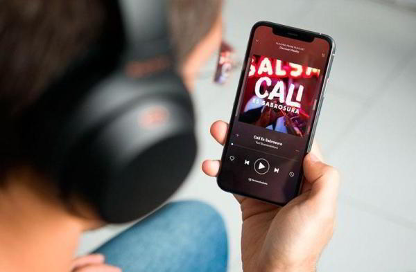 Обзор Sony WH-1000XM3: беспроводные наушники с лучшим шумоподавлением Обзор Sony WH-1000XM3: беспроводные наушники с лучшим шумоподавлением