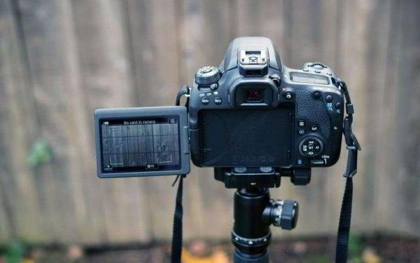 Обзор Canon EOS 77D — Средний ребёнок, которого вы по-прежнему любите Обзор Canon EOS 77D — Средний ребёнок, которого вы по-прежнему любите