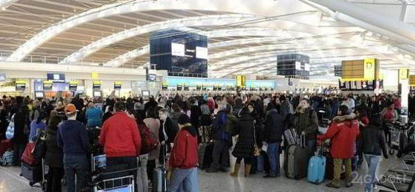 Авиакомпании могут ввести обязательное взвешивание пассажиров (3 фото) Авиакомпании могут ввести обязательное взвешивание пассажиров (3 фото)