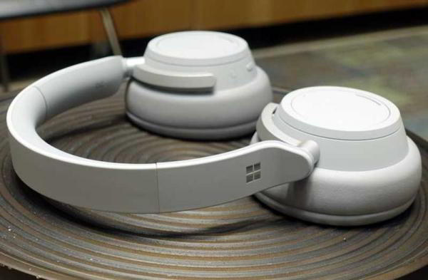 Первый обзор Microsoft Surface Headphones: детальный и сокрушающий звук Первый обзор Microsoft Surface Headphones: детальный и сокрушающий звук