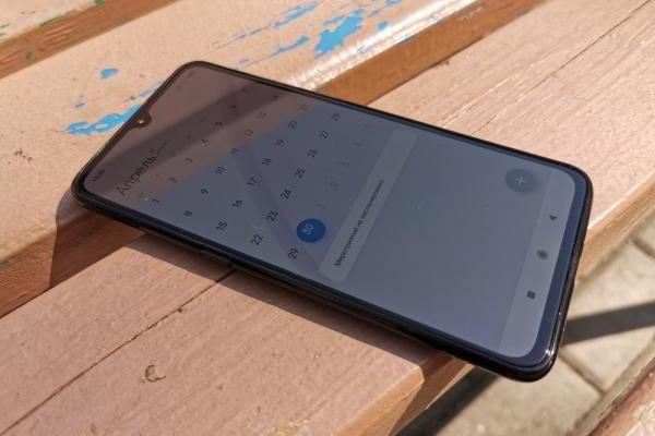 Обзор Xiaomi Mi 9: недорогой флагман Обзор Xiaomi Mi 9: недорогой флагман