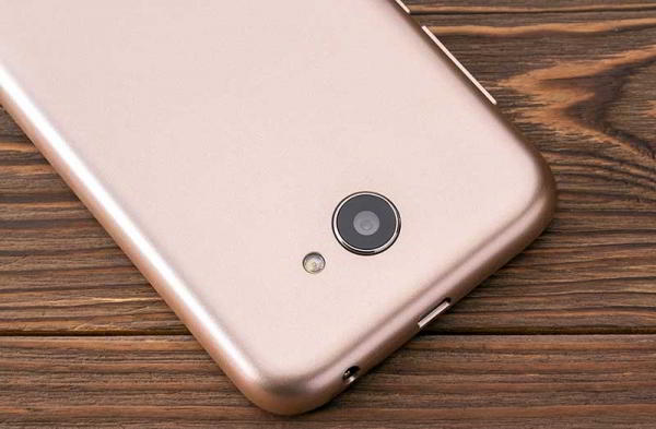 Обзор Vertex Impress Astra: бюджетник с премиум-дизайном и NFC Обзор Vertex Impress Astra: бюджетник с премиум-дизайном и NFC