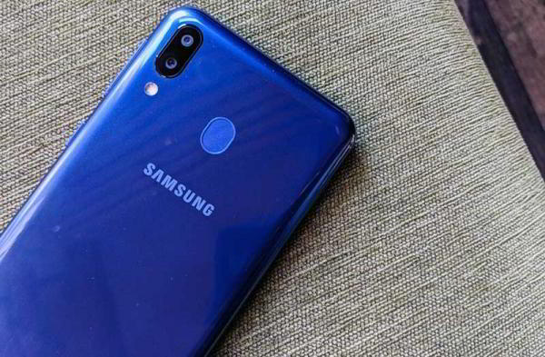 Обзор Samsung Galaxy M20: угроза смартфонам Xiaomi и Huawei Обзор Samsung Galaxy M20: угроза смартфонам Xiaomi и Huawei