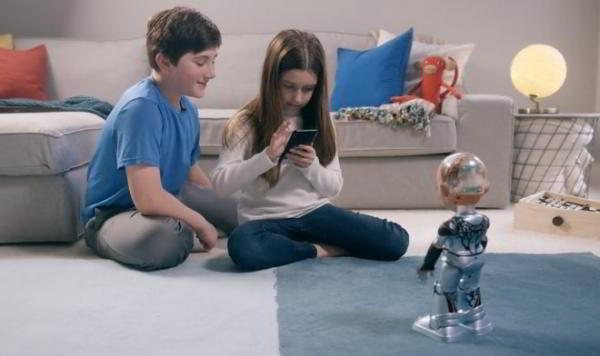 У знаменитого робота Софии появилась младшая сестра У знаменитого робота Софии появилась младшая сестра