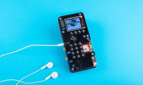 Набор MakerPhone позволит собрать и запрограммировать собственный смартфон Набор MakerPhone позволит собрать и запрограммировать собственный смартфон