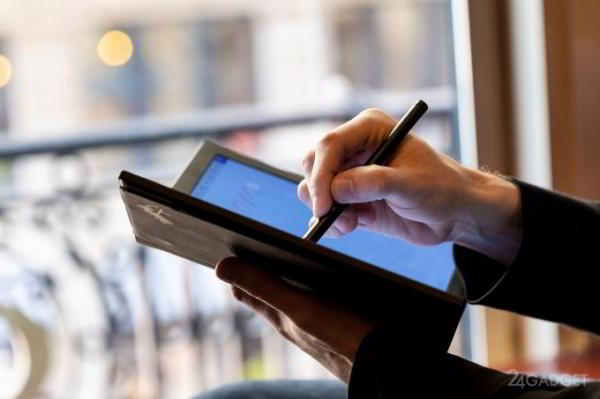 Lenovo показала первый в мире ноутбук с гибким дисплеем (11 фото + видео) Lenovo показала первый в мире ноутбук с гибким дисплеем (11 фото + видео)