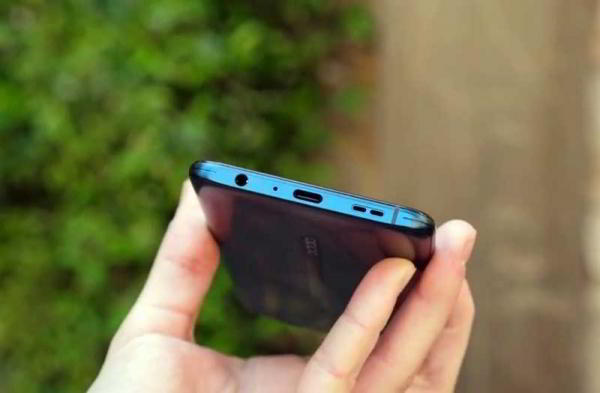 Обзор Oppo Reno: уникальный телефон с выдвижной камерой Обзор Oppo Reno: уникальный телефон с выдвижной камерой