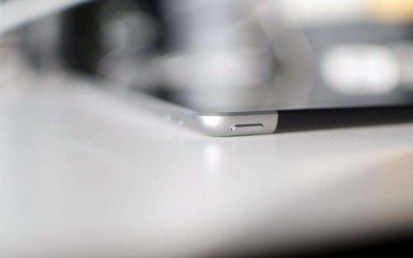 Обзор Apple iPad (2018) — Новый iPad почти не обновлён, но остаётся королём планшетов Обзор Apple iPad (2018) — Новый iPad почти не обновлён, но остаётся королём планшетов