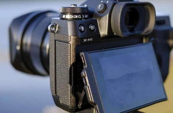 Обзор Fujifilm X-H1: лучшая беззеркальная камера Fujifilm 2018 Обзор Fujifilm X-H1: лучшая беззеркальная камера Fujifilm 2018