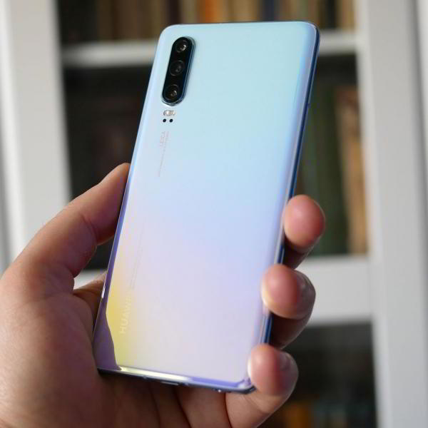Обзор смартфона Huawei P30: базовый флагман Обзор смартфона Huawei P30: базовый флагман