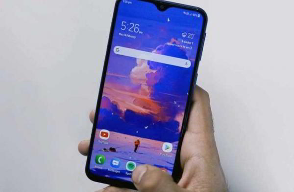 Обзор Samsung Galaxy M20: угроза смартфонам Xiaomi и Huawei Обзор Samsung Galaxy M20: угроза смартфонам Xiaomi и Huawei