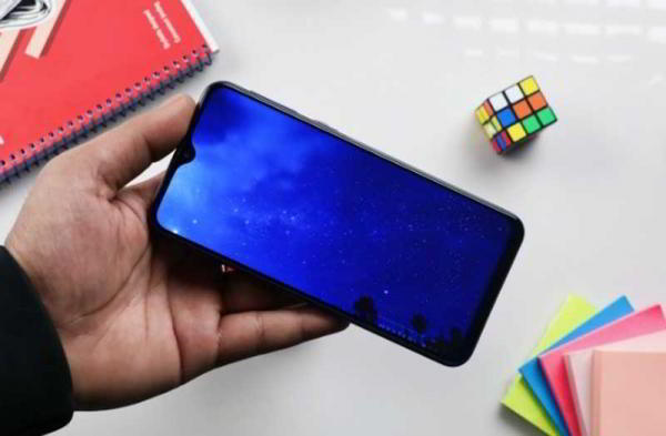 Обзор Samsung Galaxy M20: угроза смартфонам Xiaomi и Huawei Обзор Samsung Galaxy M20: угроза смартфонам Xiaomi и Huawei