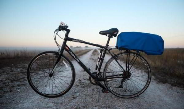 Легкий складной парус добавит мощности любому велосипеду Легкий складной парус добавит мощности любому велосипеду