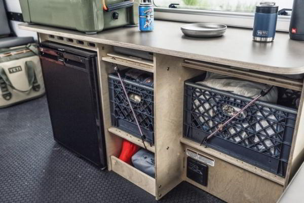 Архитектор NASA спроектировал трейлер по образу космической станции Архитектор NASA спроектировал трейлер по образу космической станции