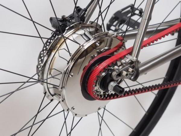 Электробайк Nua Electrica подзаряжает сам себя и работает почти бесконечно Электробайк Nua Electrica подзаряжает сам себя и работает почти бесконечно