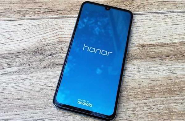 Обзор Honor 10 Lite: бюджетный телефон с потрясной внешностью Обзор Honor 10 Lite: бюджетный телефон с потрясной внешностью