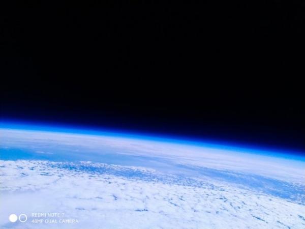 Xiaomi Redmi Note 7 слетал в космос за уникальными фото и вернулся на Землю (5 фото + видео) Xiaomi Redmi Note 7 слетал в космос за уникальными фото и вернулся на Землю (5 фото + видео)