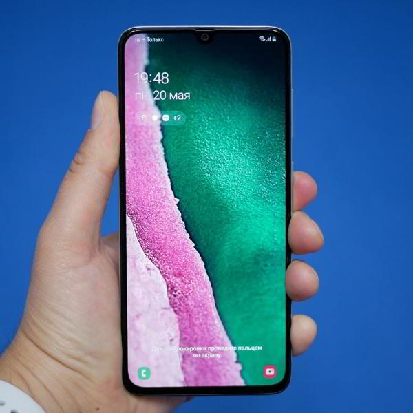 Обзор смартфона Samsung Galaxy A70: внушительный экран и емкая батарея Обзор смартфона Samsung Galaxy A70: внушительный экран и емкая батарея