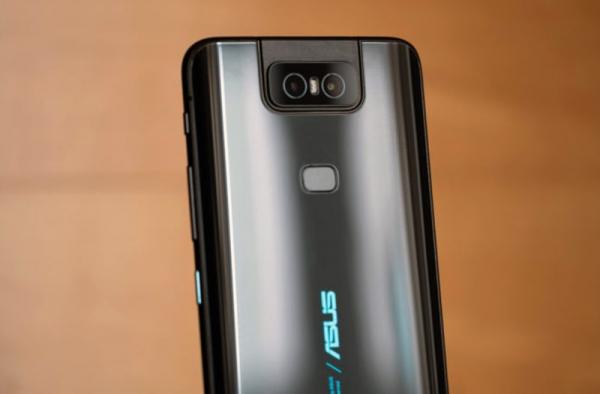 Обзор Asus Zenfone 6: флагманский телефон, не имеющий аналогов Обзор Asus Zenfone 6: флагманский телефон, не имеющий аналогов