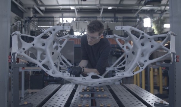 Искусственный интеллект разработал для NASA космического робота-паука Искусственный интеллект разработал для NASA космического робота-паука