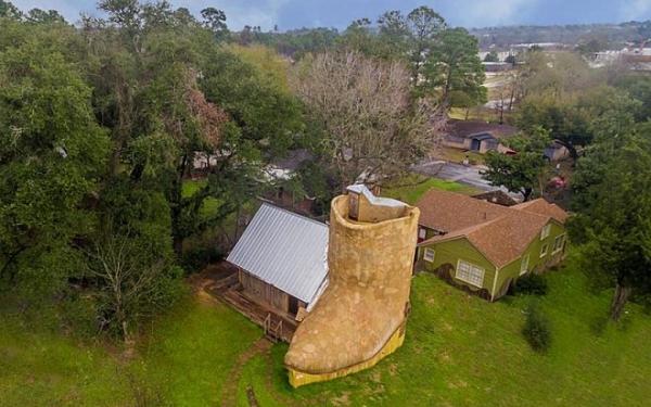 В Техасе построили дом в виде ковбойского сапога В Техасе построили дом в виде ковбойского сапога