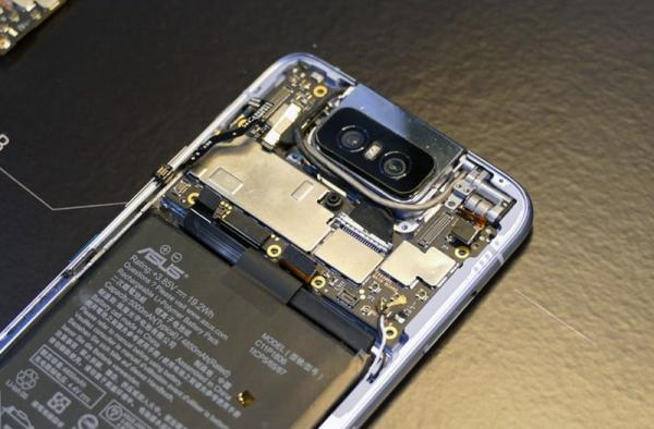 Обзор Asus Zenfone 6: флагманский телефон, не имеющий аналогов Обзор Asus Zenfone 6: флагманский телефон, не имеющий аналогов