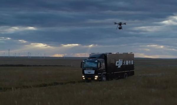 Самый продвинутый дрон DJI поставляется вместе с грузовиком и командой обслуживания Самый продвинутый дрон DJI поставляется вместе с грузовиком и командой обслуживания