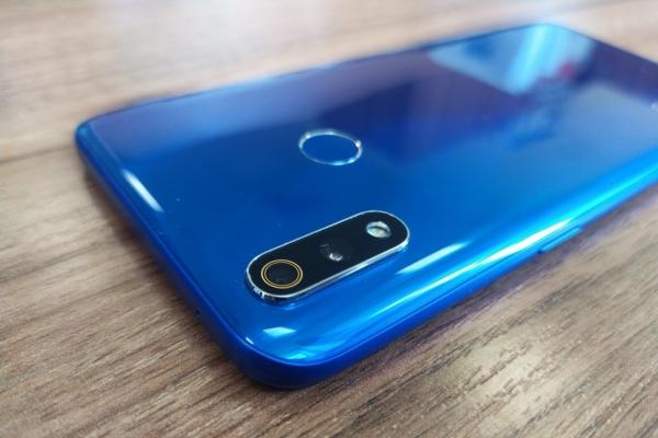 Обзор смартфона realme 3 Pro: недорогой смартфон с интересными возможностями Обзор смартфона realme 3 Pro: недорогой смартфон с интересными возможностями