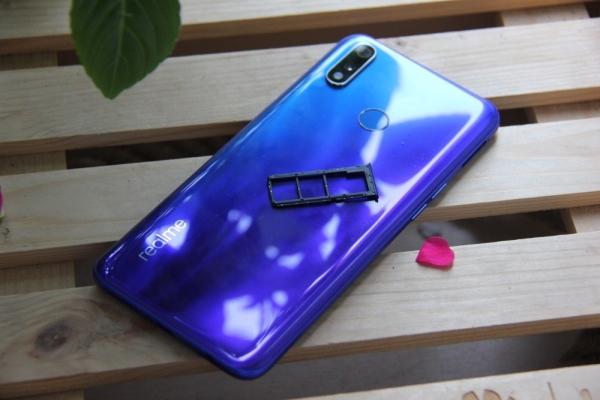 Обзор смартфона realme 3 Pro: недорогой смартфон с интересными возможностями Обзор смартфона realme 3 Pro: недорогой смартфон с интересными возможностями